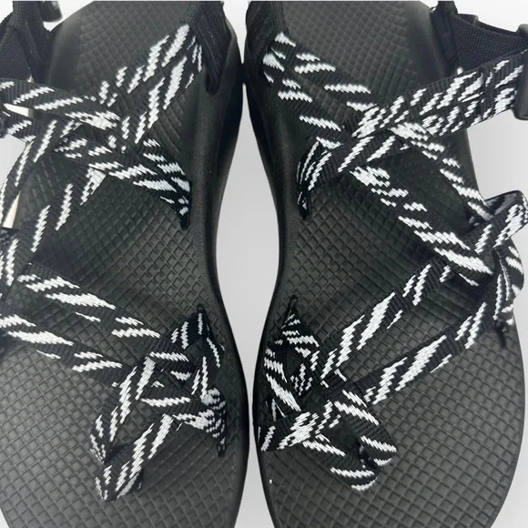 NWT Chaco ZCLOUD X2 black white sandals comfort strappy crisscross toe loop sz 9 - Picture 7 of 13